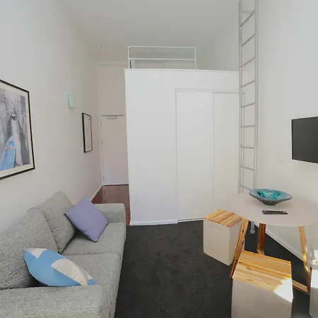Urban Chic Loft Off Queen Street